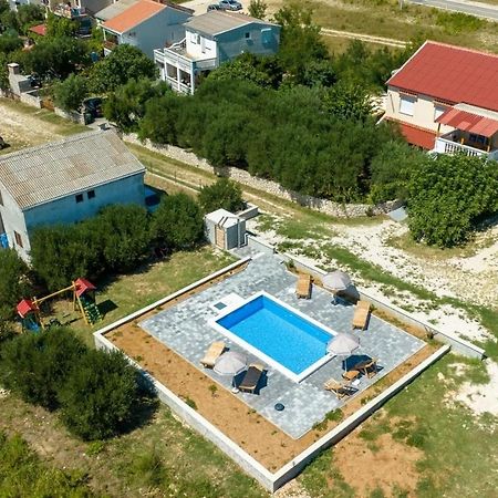 Family Friendly Apartments With A Swimming Pool Rtina - Stosici, Zadar - 21450 Exteriér fotografie